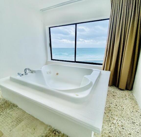 جناح جونيور مطلّ علي البحر, Cyan Cancun Resort & Spa