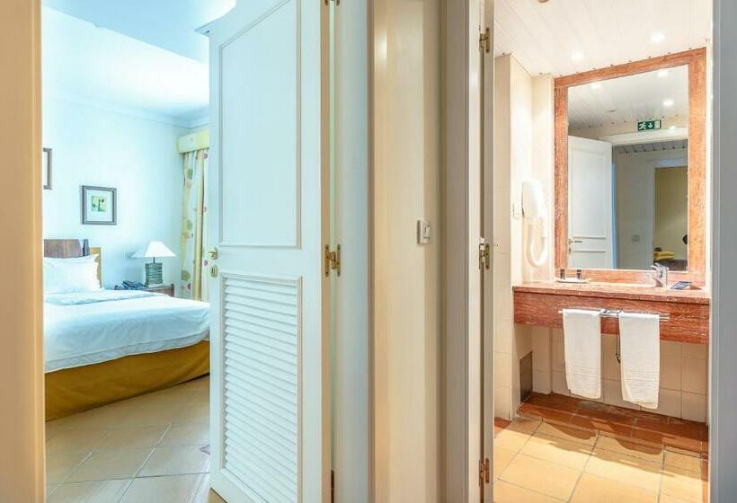 اتاق خانوادگی, Golf Mar