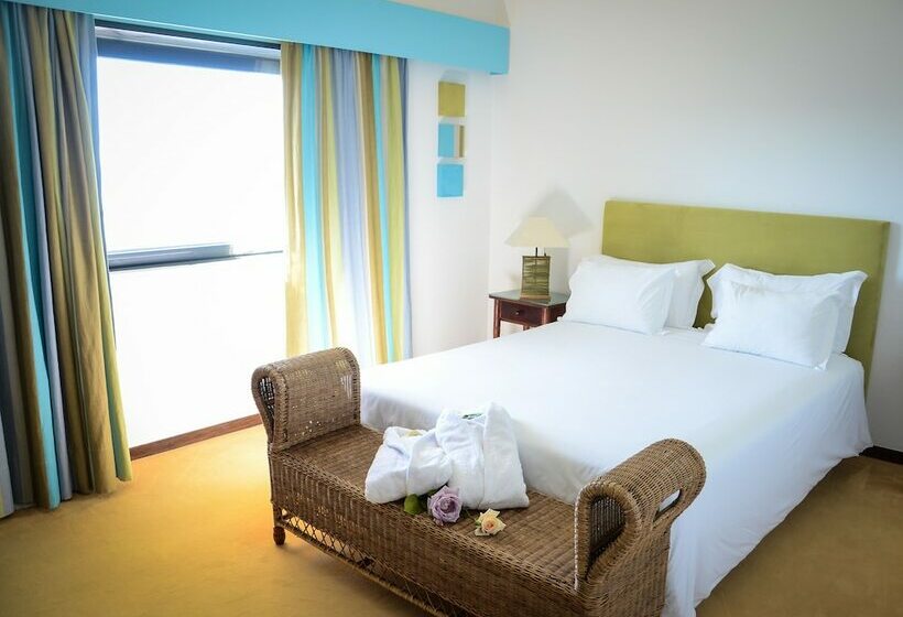 اتاق خانوادگی, Golf Mar