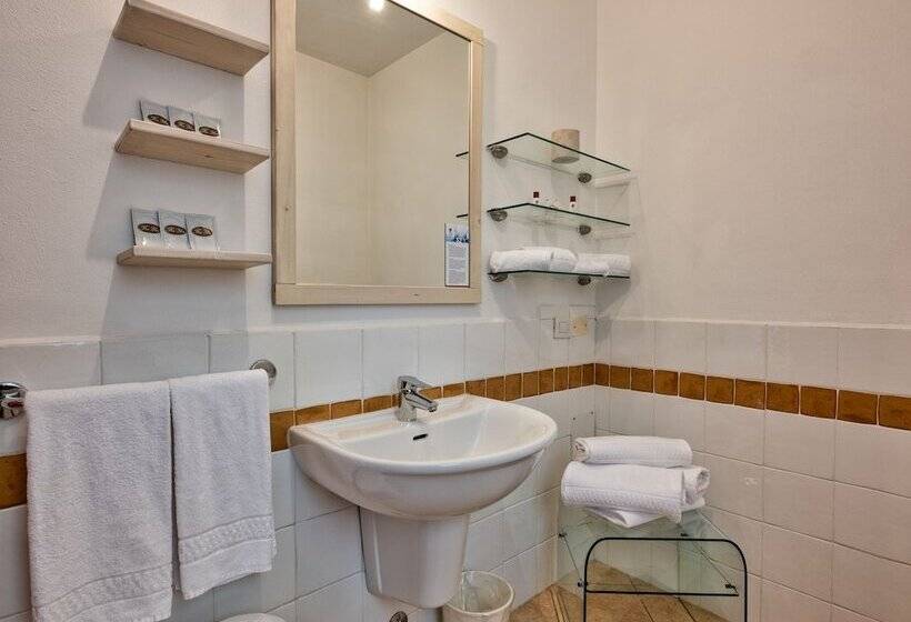 带2个卧室的公寓, Golf Residenza