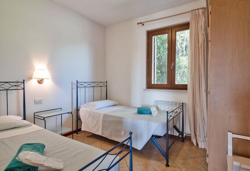 带2个卧室的公寓, Golf Residenza