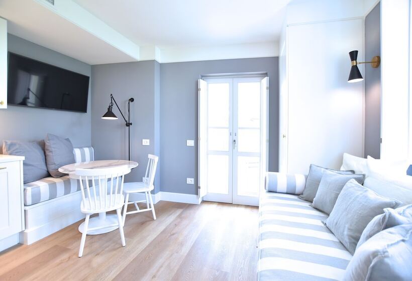 דירת חדר עם טרסה, Rivalago