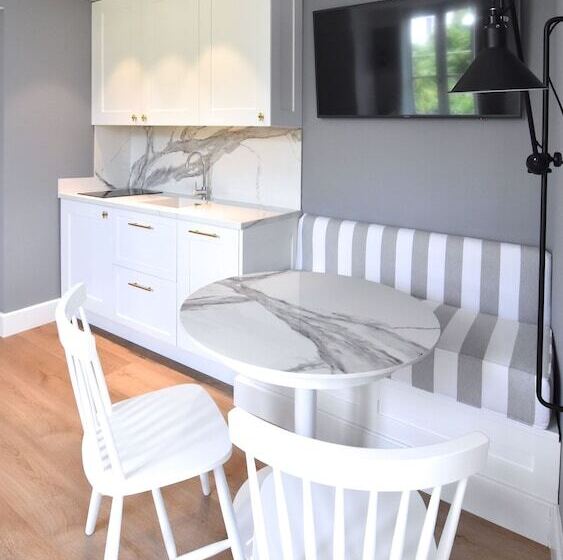 דירת חדר עם טרסה, Rivalago