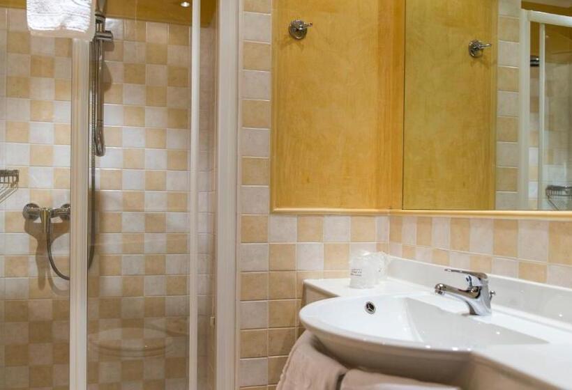 חדר סטנדרט, Rivalago