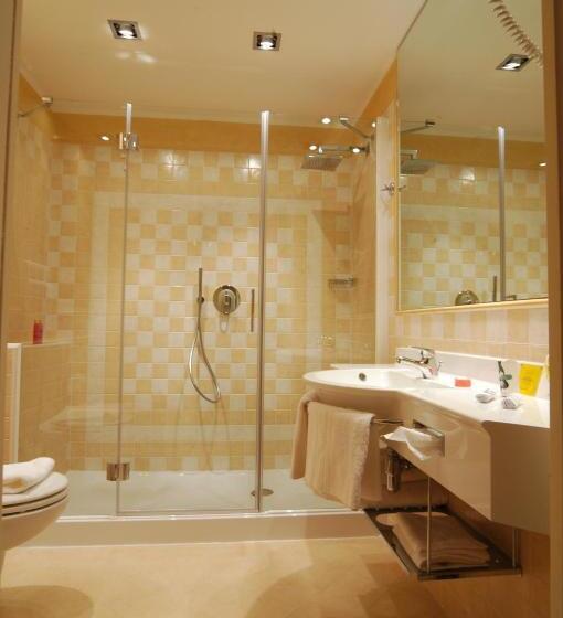 סוויטת ג'וניור נוף לאגם, Rivalago