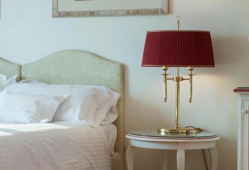 סוויטת ג'וניור נוף לאגם, Rivalago