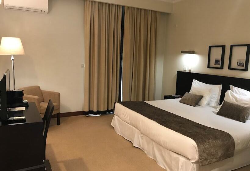 חדר סופריור, Sj