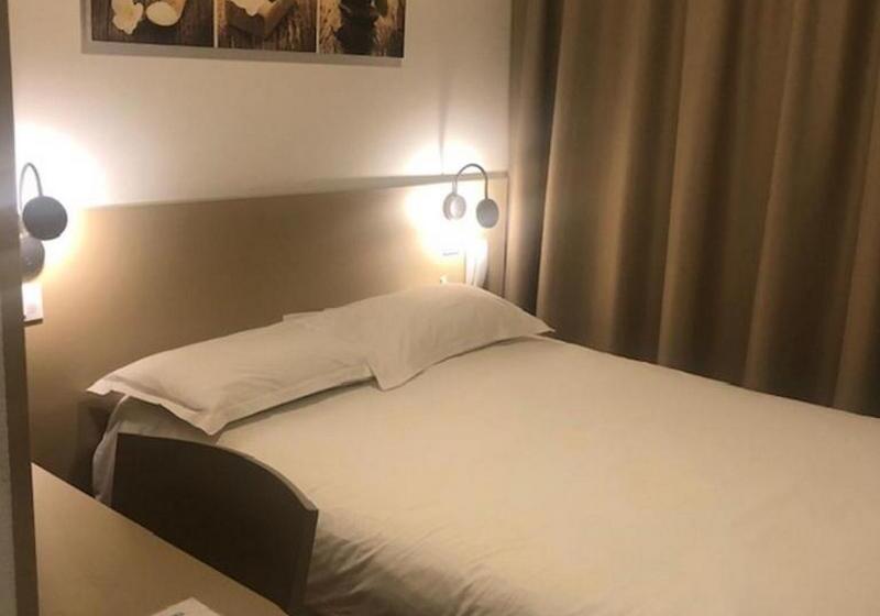 اتاق استاندارد, Victor Hugo