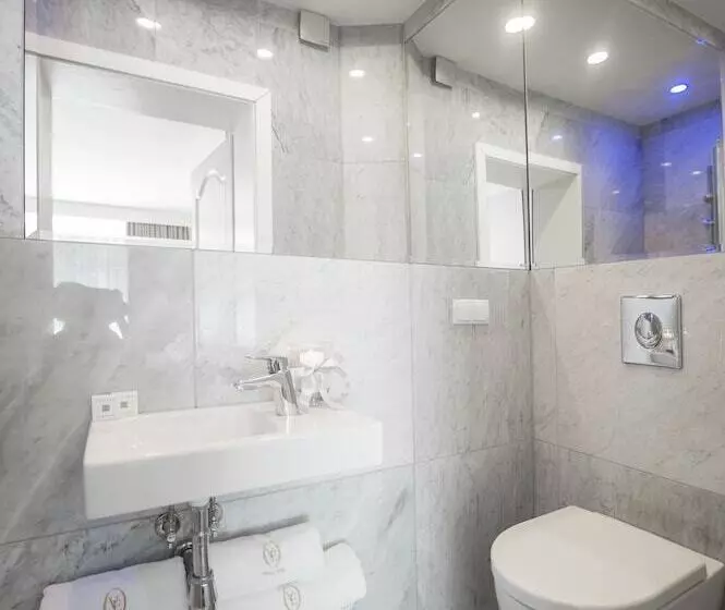 اتاق لوکس, Villa Eva