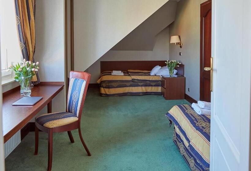 غرفة قياسية, Villa Eva