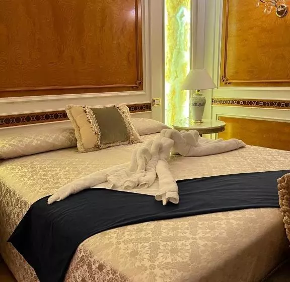 スーペリアースイート, Villa Pigalle