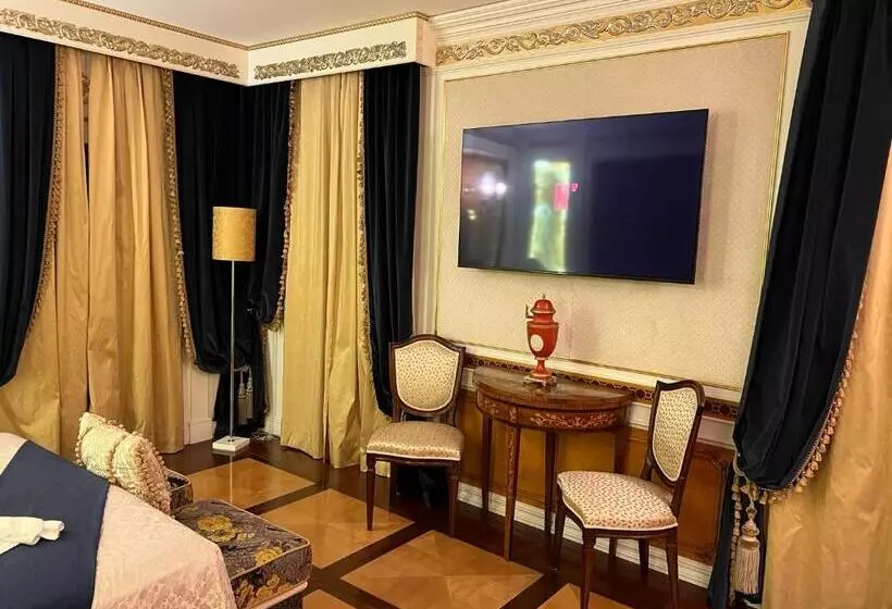 スーペリアースイート, Villa Pigalle