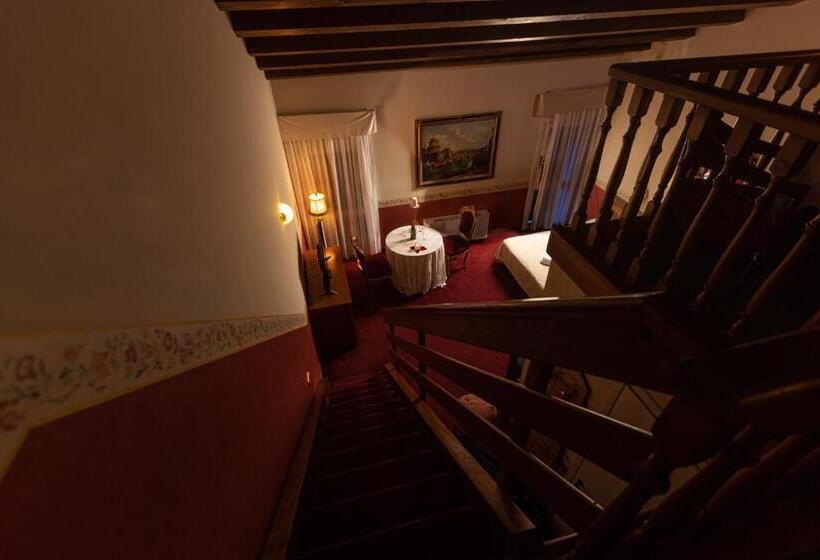 家庭套房, Villa Pigalle