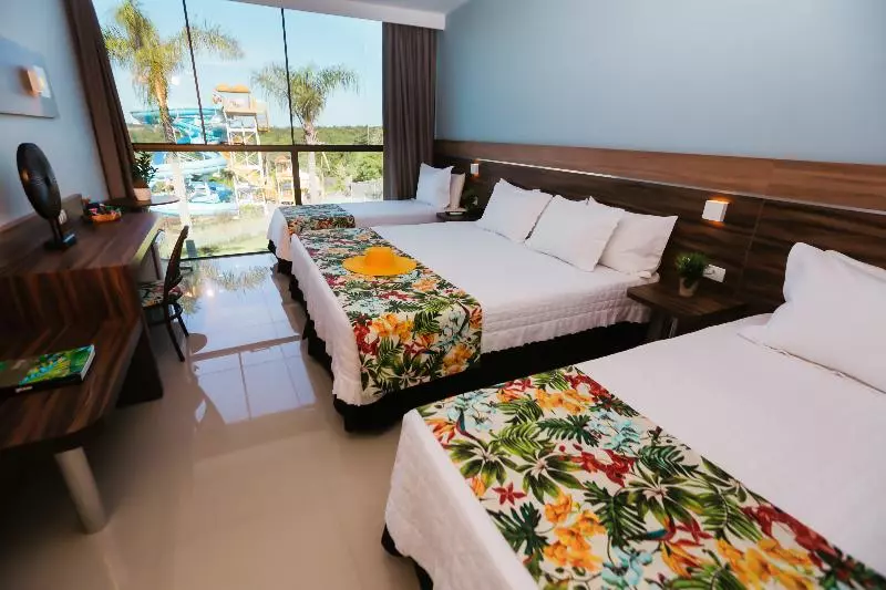 اتاق لوکس سه تخته, Vivaz Cataratas Hotel Resort