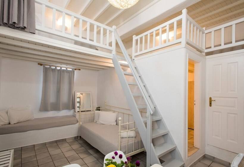 דירת חדר נוף לים, Madres Houses