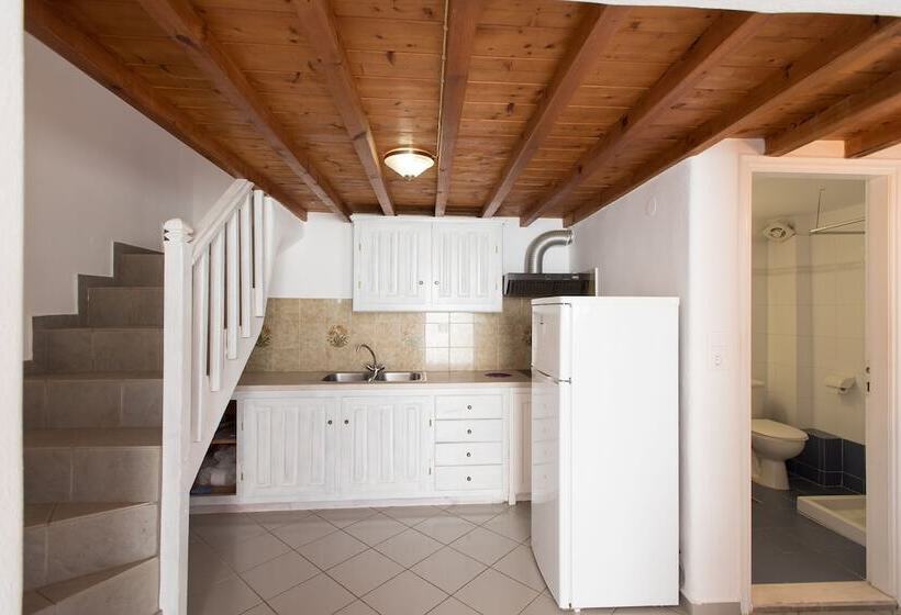 דירת חדר נוף לים, Madres Houses