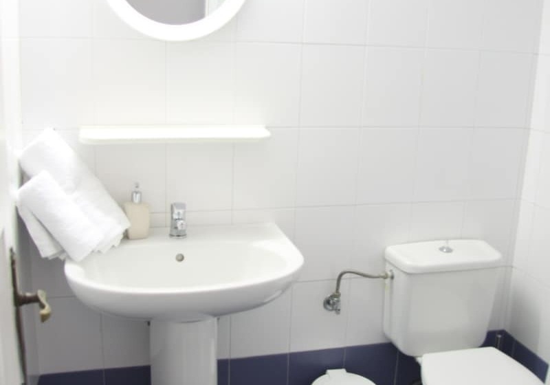 דירת חדר נוף לים, Madres Houses