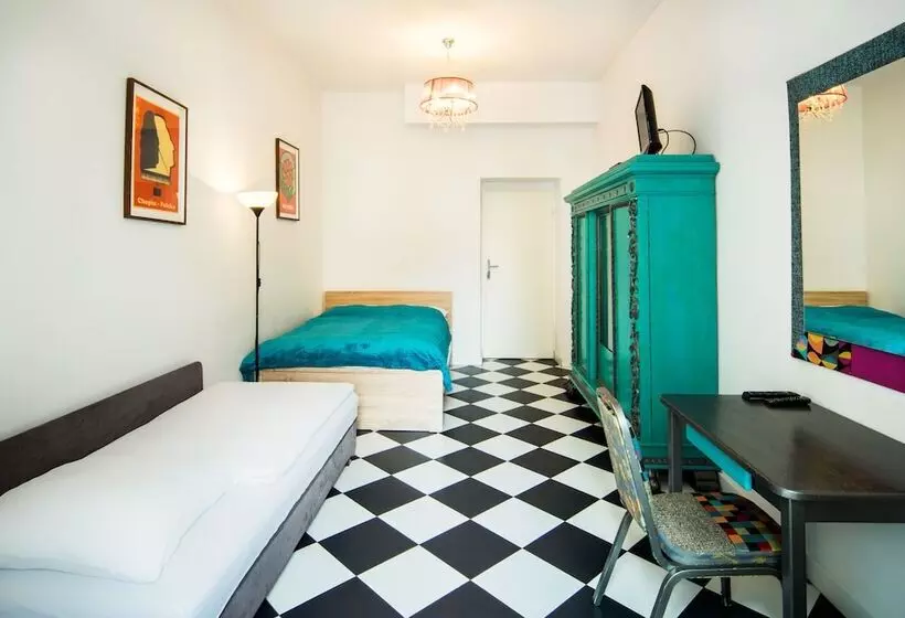 اتاق استاندارد با سرویس بهداشتی مشترک, Old Town Kanonia Hostel & Apartments