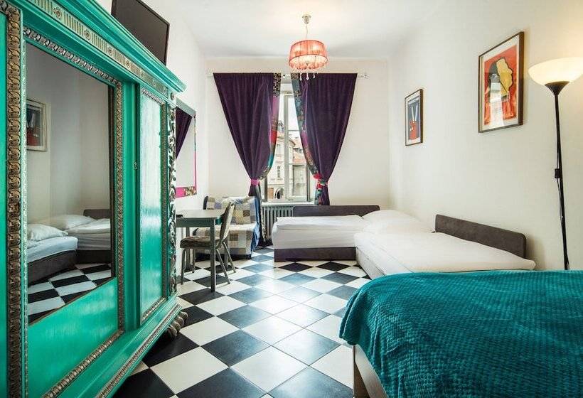 חדר סטנדרט חדר אמבטיה משותף, Old Town Kanonia Hostel & Apartments