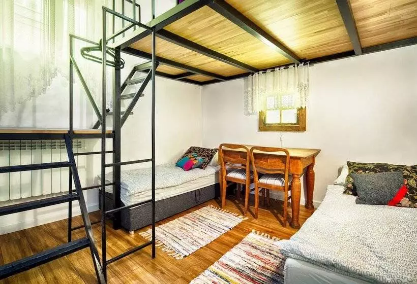 اتاق استاندارد با سرویس بهداشتی مشترک, Old Town Kanonia Hostel & Apartments