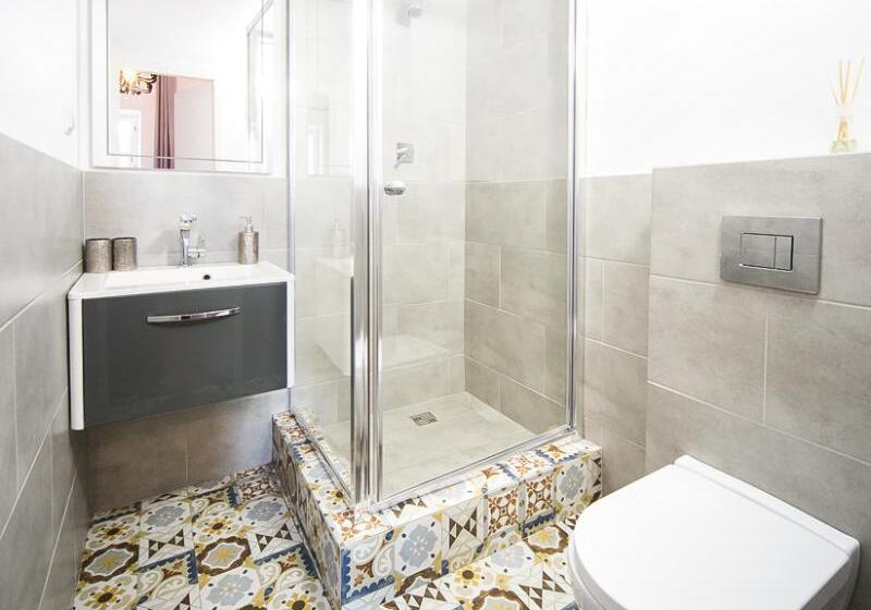 Четырехместный Номер Стандарт, Old Town Kanonia Hostel & Apartments