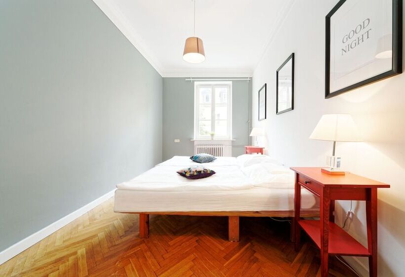 Апартаменты Basic 1 Спальня, Old Town Kanonia Hostel & Apartments