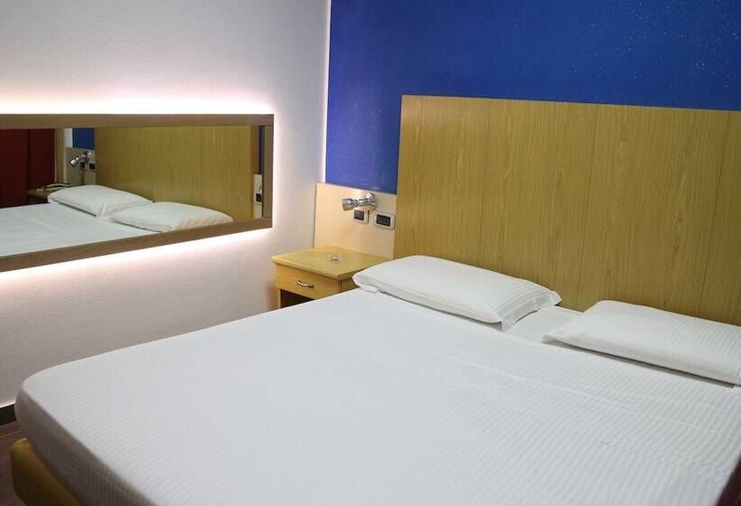 Номер Стандарт, Orange Motel