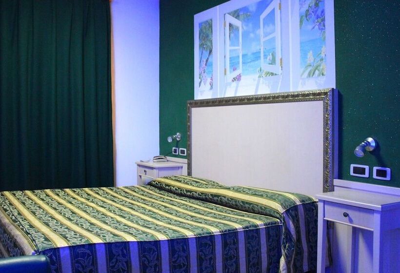 Полулюкс, Orange Motel