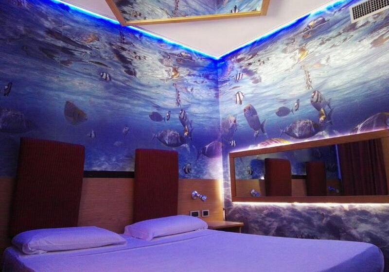 Полулюкс, Orange Motel