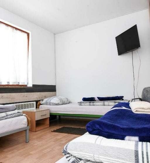 اتاق استاندارد سه نفره, Sobe Sa Kupatilom Jajce