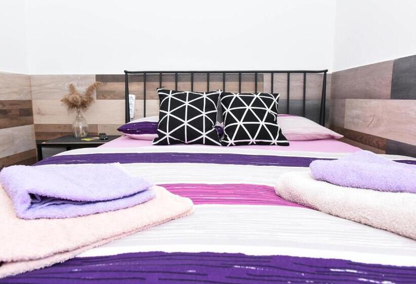 اتاق لوکس, Sobe Sa Kupatilom Jajce