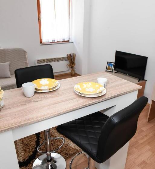 آپارتمان 1 خوابه با چشم‌انداز باغ, Sobe Sa Kupatilom Jajce