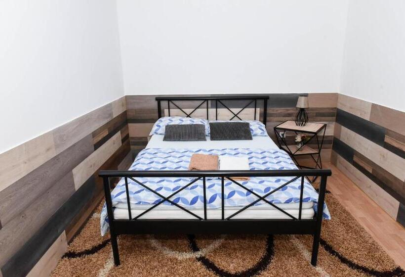 آپارتمان 1 خوابه با چشم‌انداز باغ, Sobe Sa Kupatilom Jajce