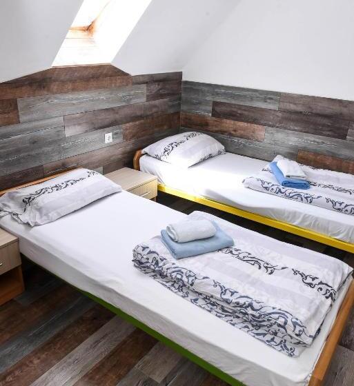 اتاق استاندارد, Sobe Sa Kupatilom Jajce