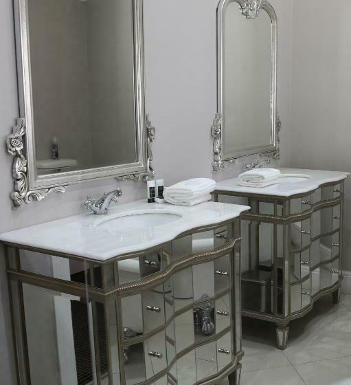 סטודיו דלוקס, The Kingsman Boutique