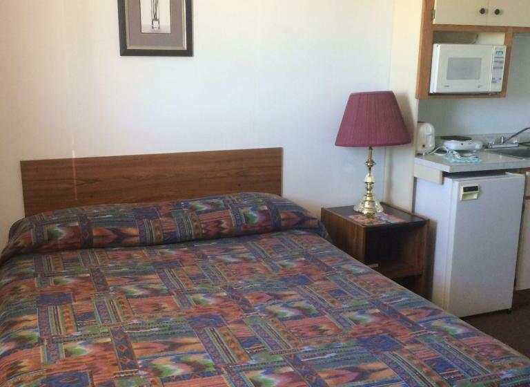 スタンダードルーム, Gravelbourg Inn