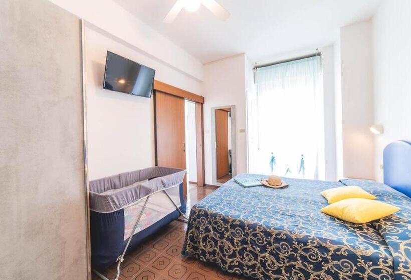 غرفة عائلية, Blu Star