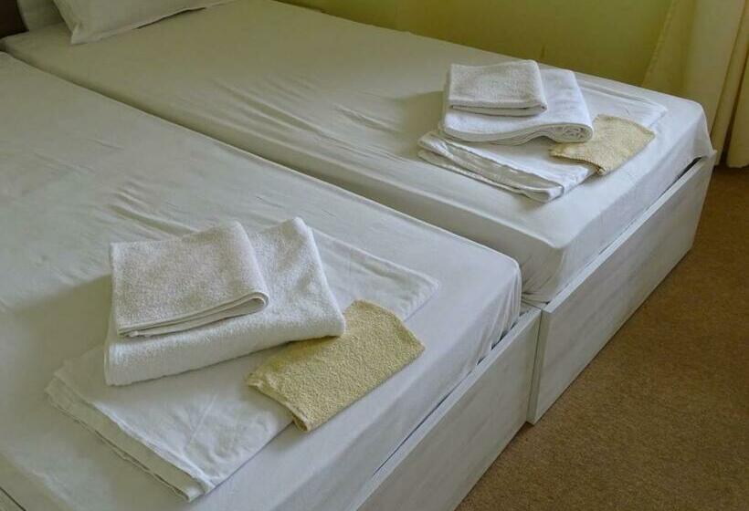 اتاق لوکس, Kovachevi House