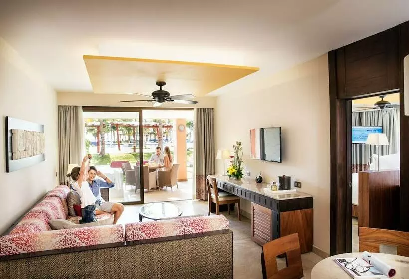 سوئیت پریمیوم با چشم‌انداز دریا, Barcelo Maya Beach  All Inclusive