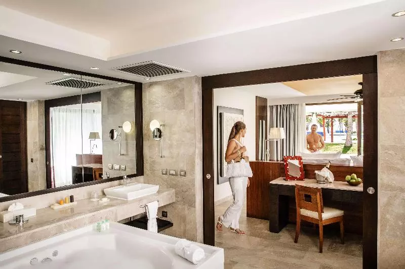 سوئیت پریمیوم با چشم‌انداز دریا, Barcelo Maya Beach  All Inclusive
