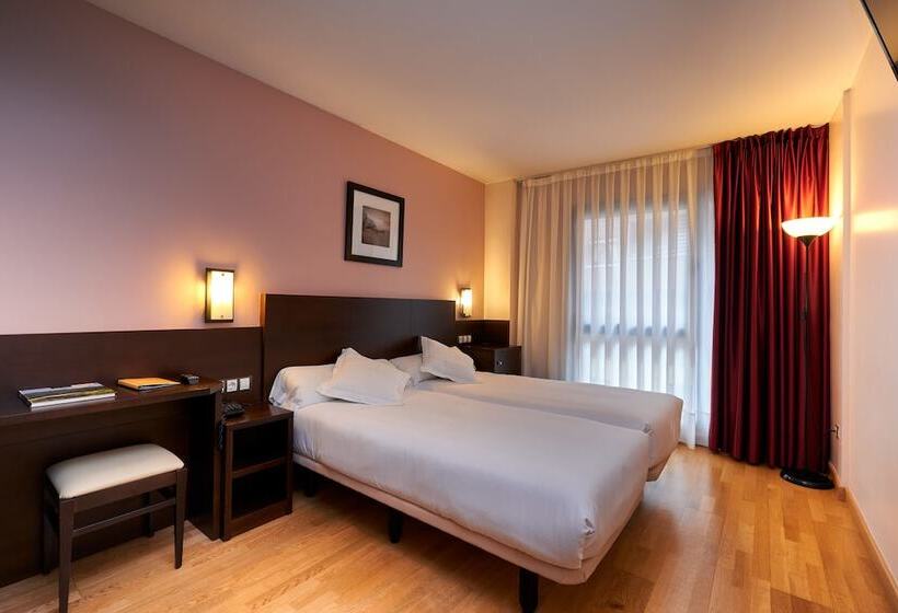 标准间, Castro Real