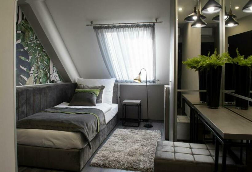 スタンダードシングルルーム, Central