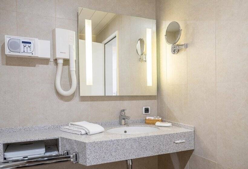 חדר סופריור, Coronado