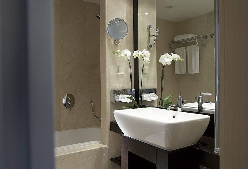 غرفة إدارية مطلة على البحر, Daios Luxury Living