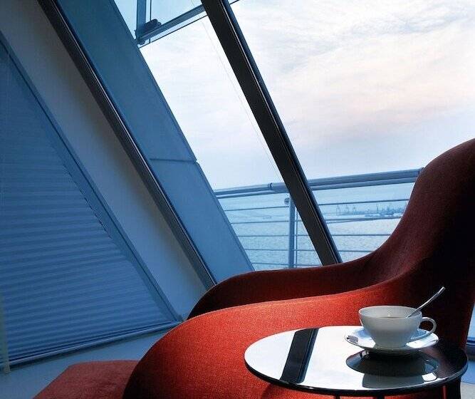 جناح سينيور مطل علي البحر, Daios Luxury Living