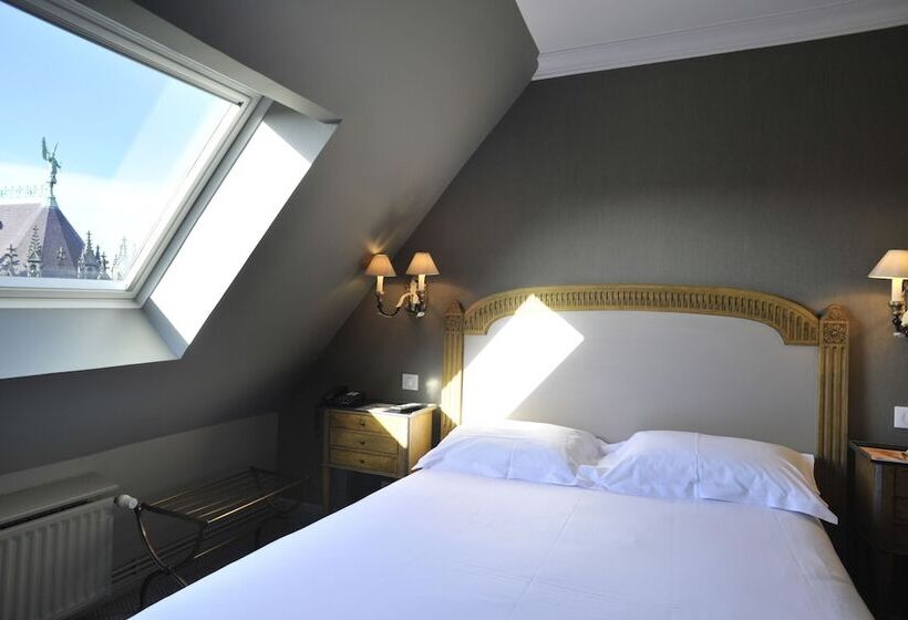 חדר דלוקס, De La Treille