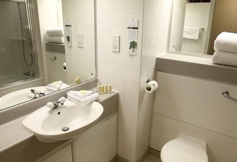 غرفة سوبيريور, Eastwood Hall