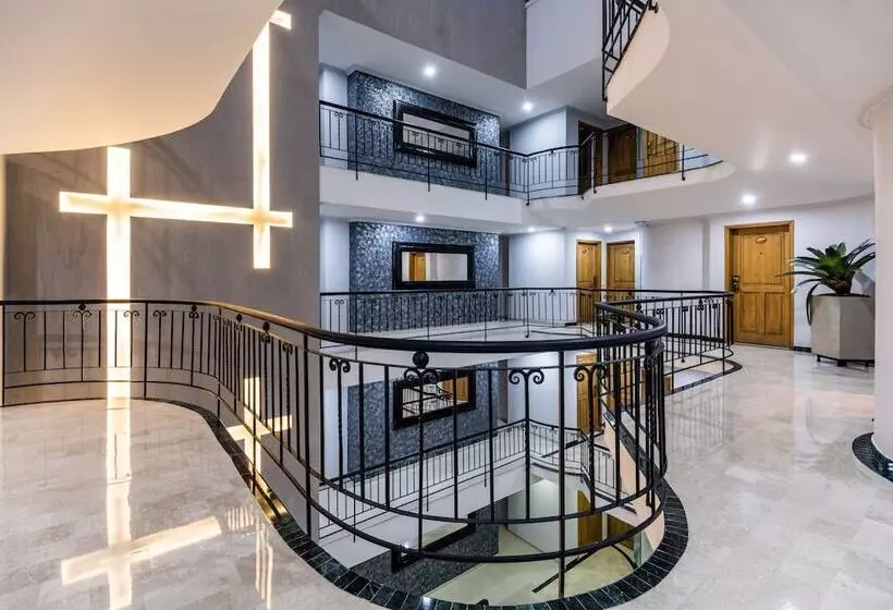 اتاق سوپریور, Egina Bogota