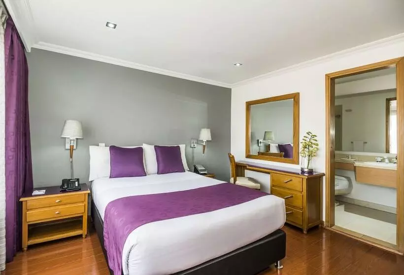 اتاق سوپریور, Egina Bogota
