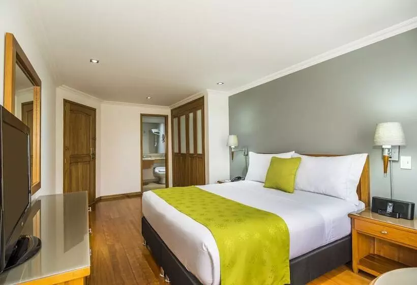اتاق سوپریور, Egina Bogota